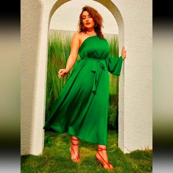 Elegant Emerald  Green One Shoulder Dress Plus 1X - Picture 1 of 8